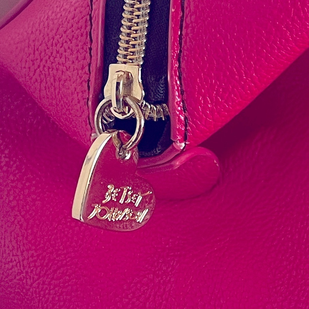 Betsey Johnson Pink Typewriter Handbag. Rare Hard to find Collectors piece - Picture 12 of 12
